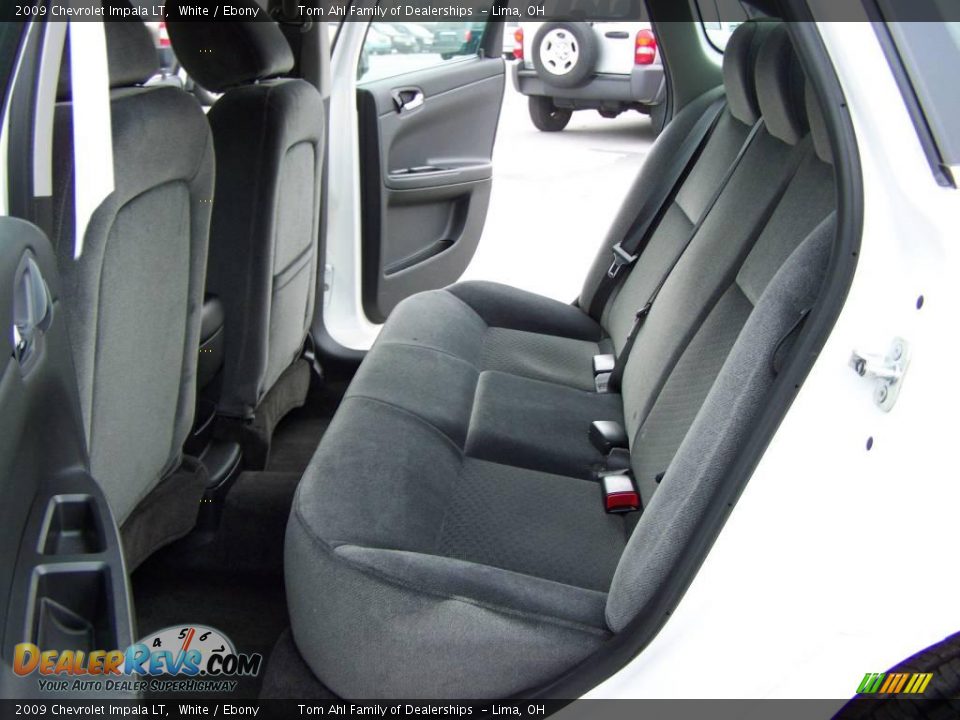 2009 Chevrolet Impala LT White / Ebony Photo #11
