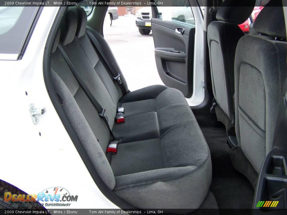 2009 Chevrolet Impala LT White / Ebony Photo #12