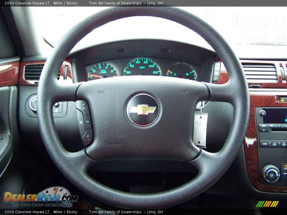2009 Chevrolet Impala LT White / Ebony Photo #17