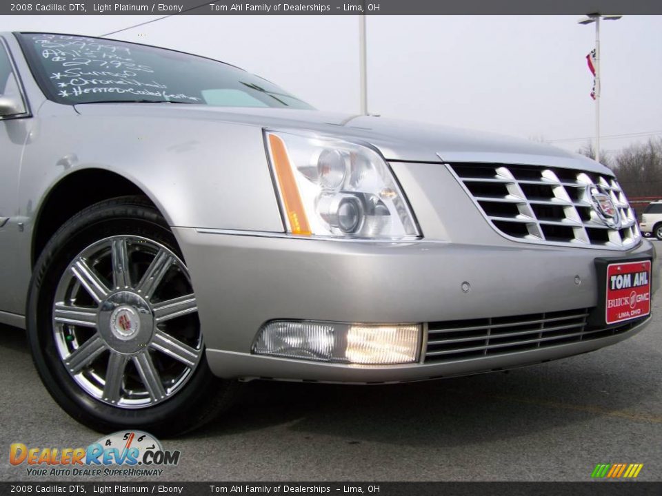 2008 Cadillac DTS Light Platinum / Ebony Photo #2