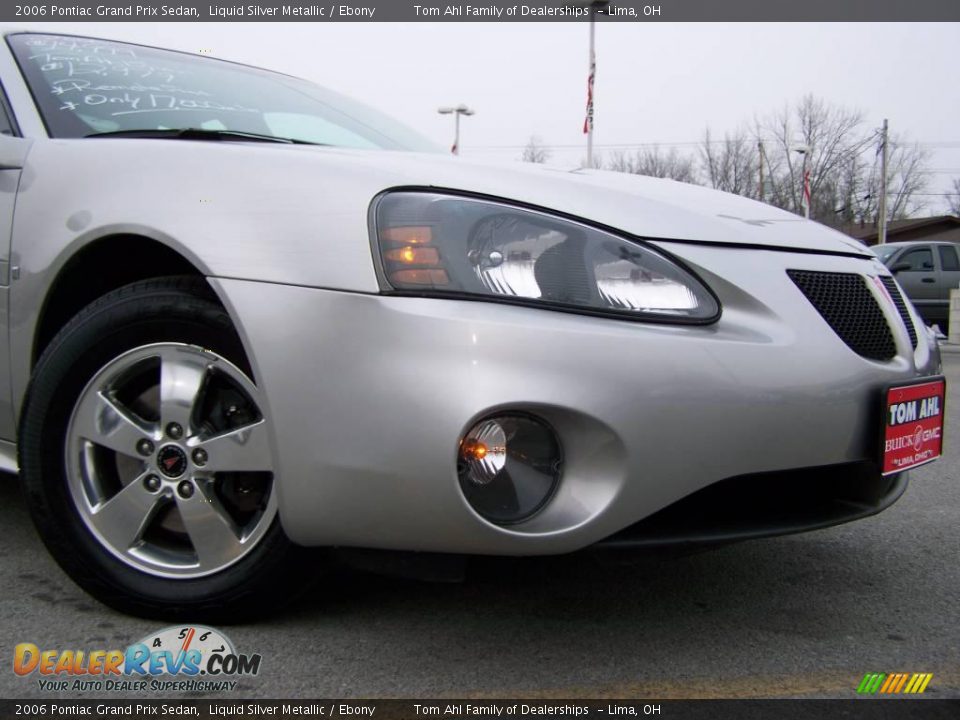 2006 Pontiac Grand Prix Sedan Liquid Silver Metallic / Ebony Photo #2