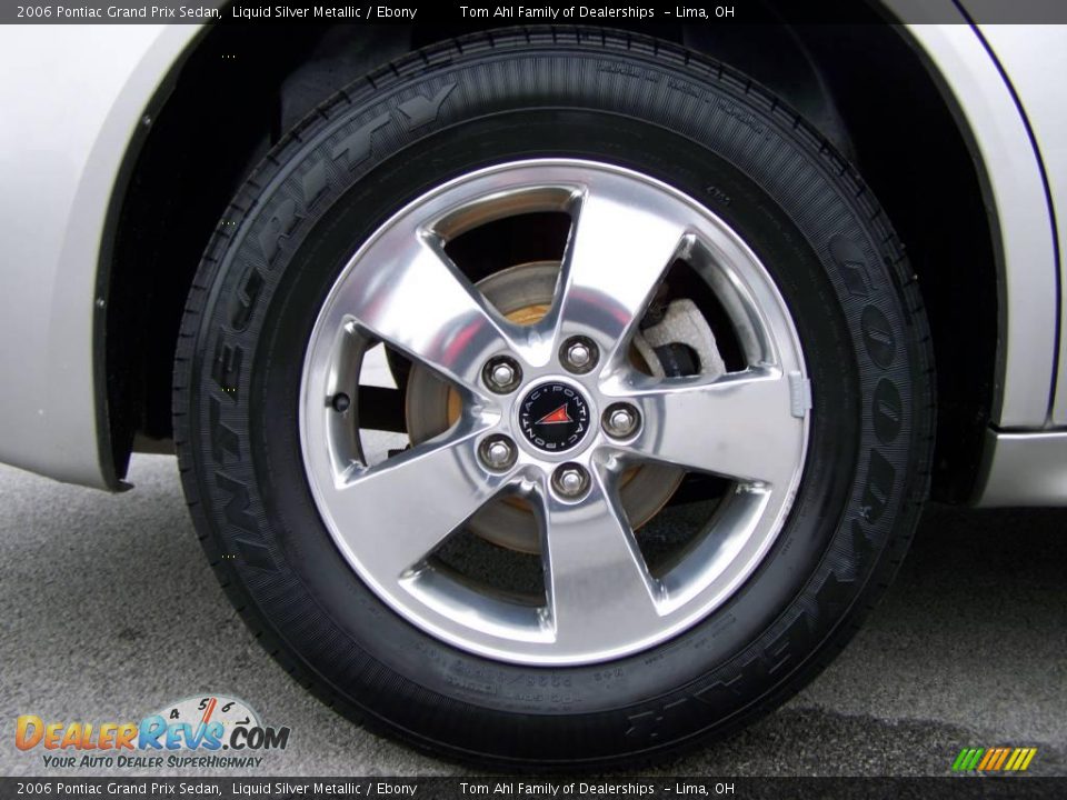 2006 Pontiac Grand Prix Sedan Liquid Silver Metallic / Ebony Photo #8