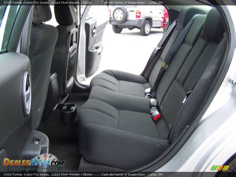 2006 Pontiac Grand Prix Sedan Liquid Silver Metallic / Ebony Photo #11