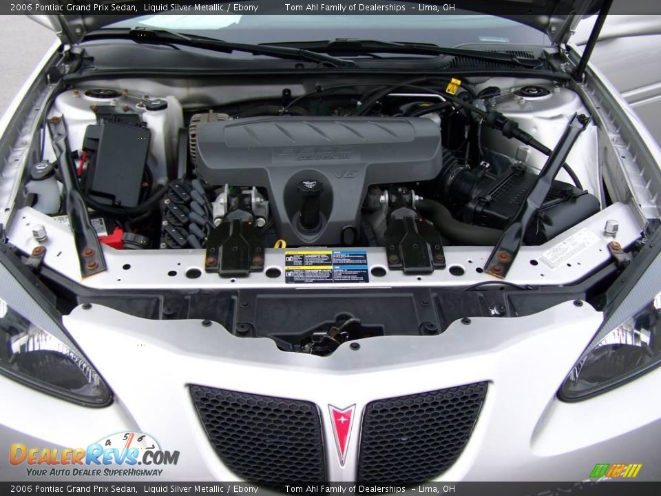 2006 Pontiac Grand Prix Sedan Liquid Silver Metallic / Ebony Photo #16