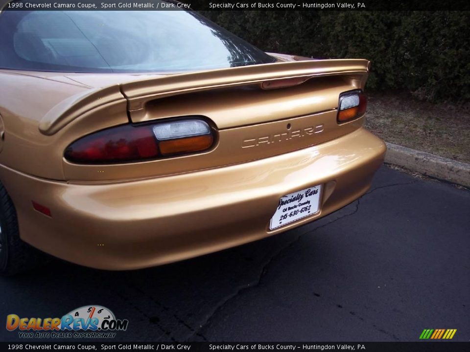 1998 Chevrolet Camaro Coupe Sport Gold Metallic / Dark Grey Photo #10