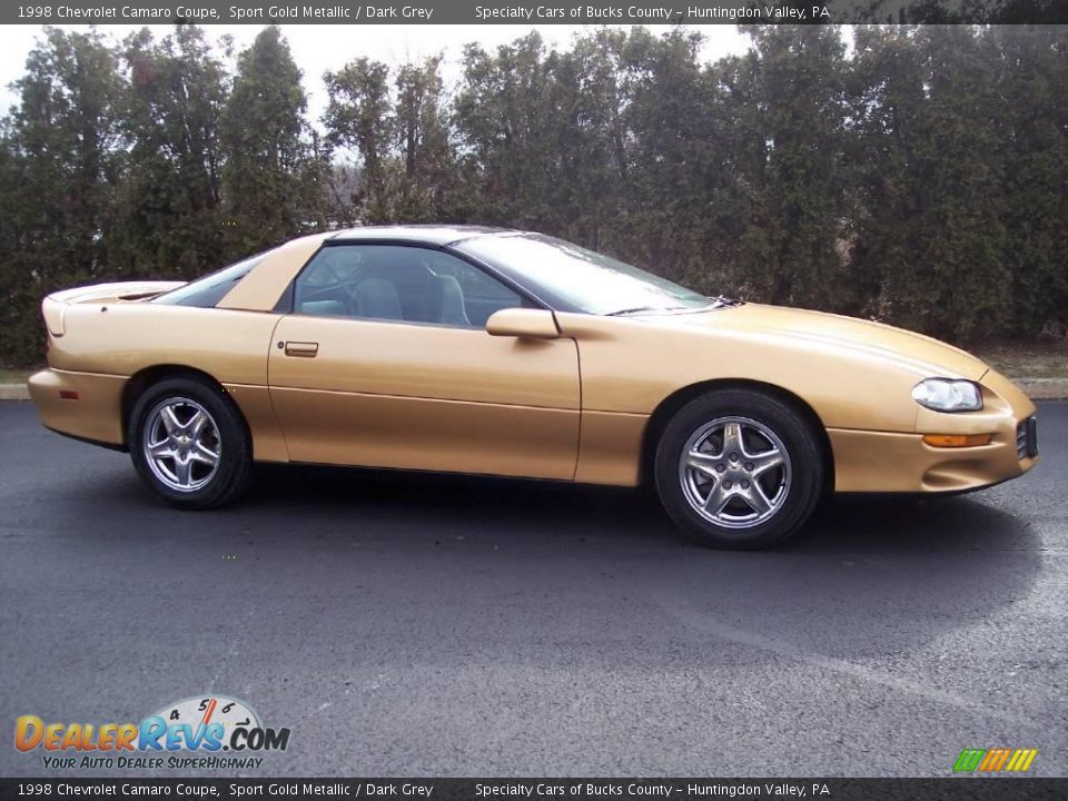 1998 Chevrolet Camaro Coupe Sport Gold Metallic / Dark Grey Photo #21