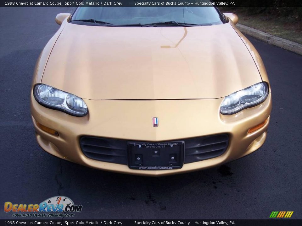 1998 Chevrolet Camaro Coupe Sport Gold Metallic / Dark Grey Photo #31