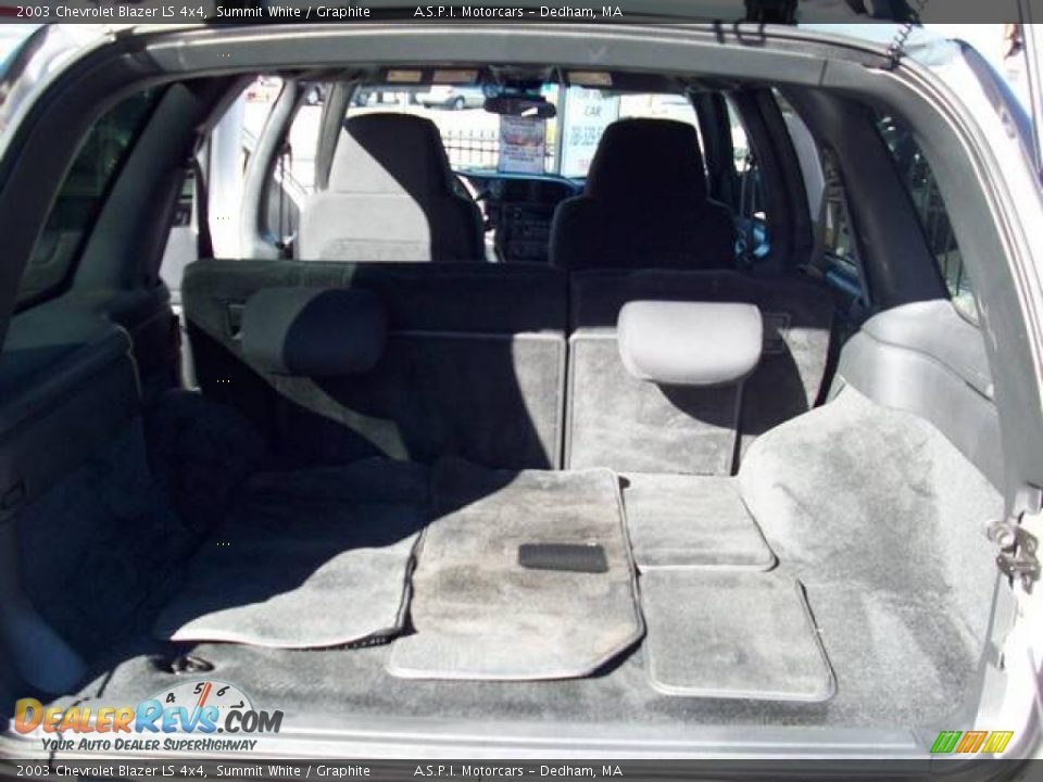 2003 Chevrolet Blazer LS 4x4 Summit White / Graphite Photo #11