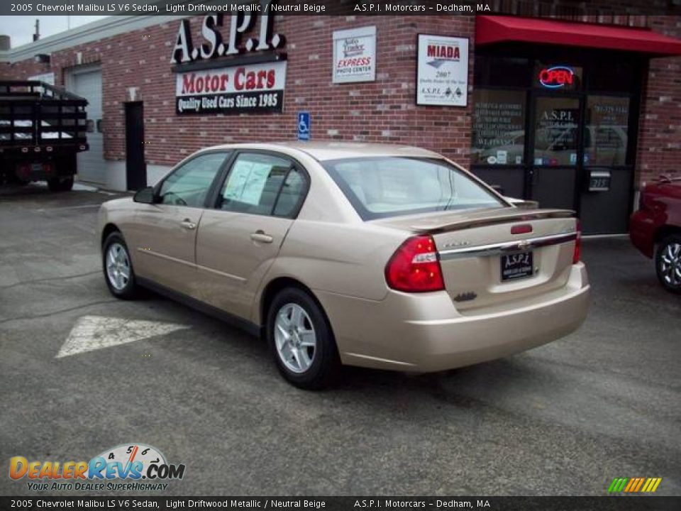 2005 Chevrolet Malibu LS V6 Sedan Light Driftwood Metallic / Neutral Beige Photo #3