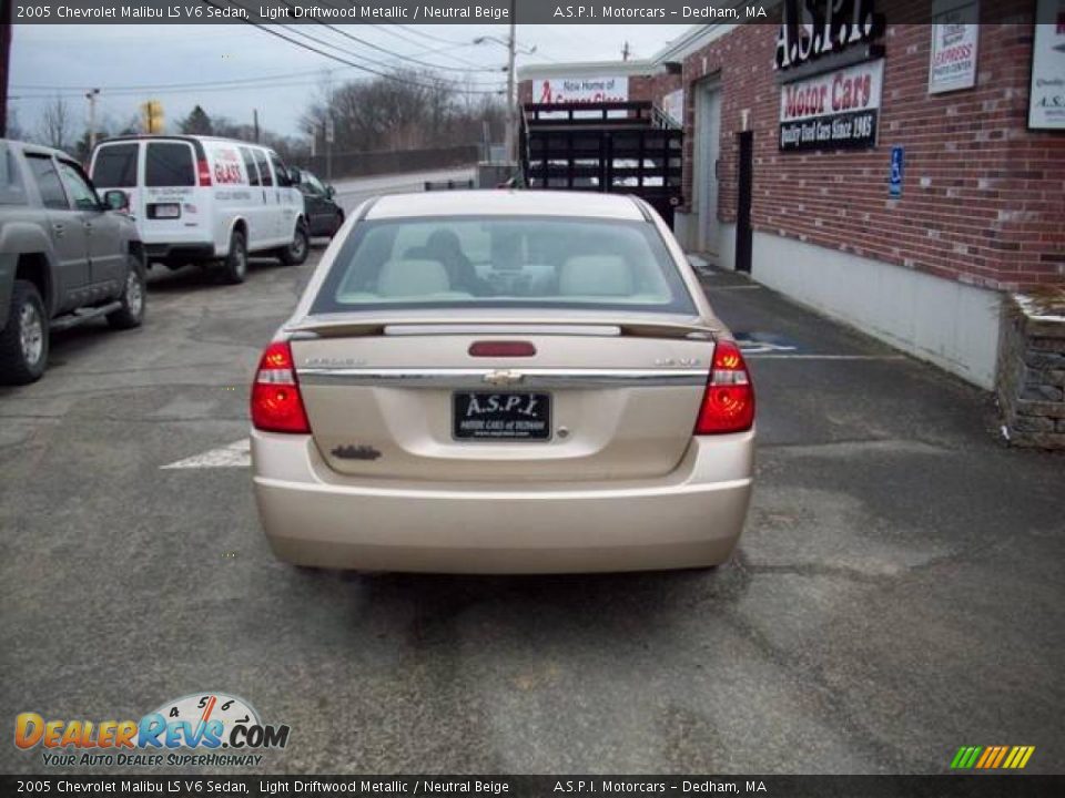2005 Chevrolet Malibu LS V6 Sedan Light Driftwood Metallic / Neutral Beige Photo #4