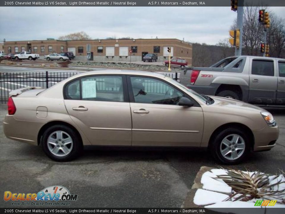 2005 Chevrolet Malibu LS V6 Sedan Light Driftwood Metallic / Neutral Beige Photo #6