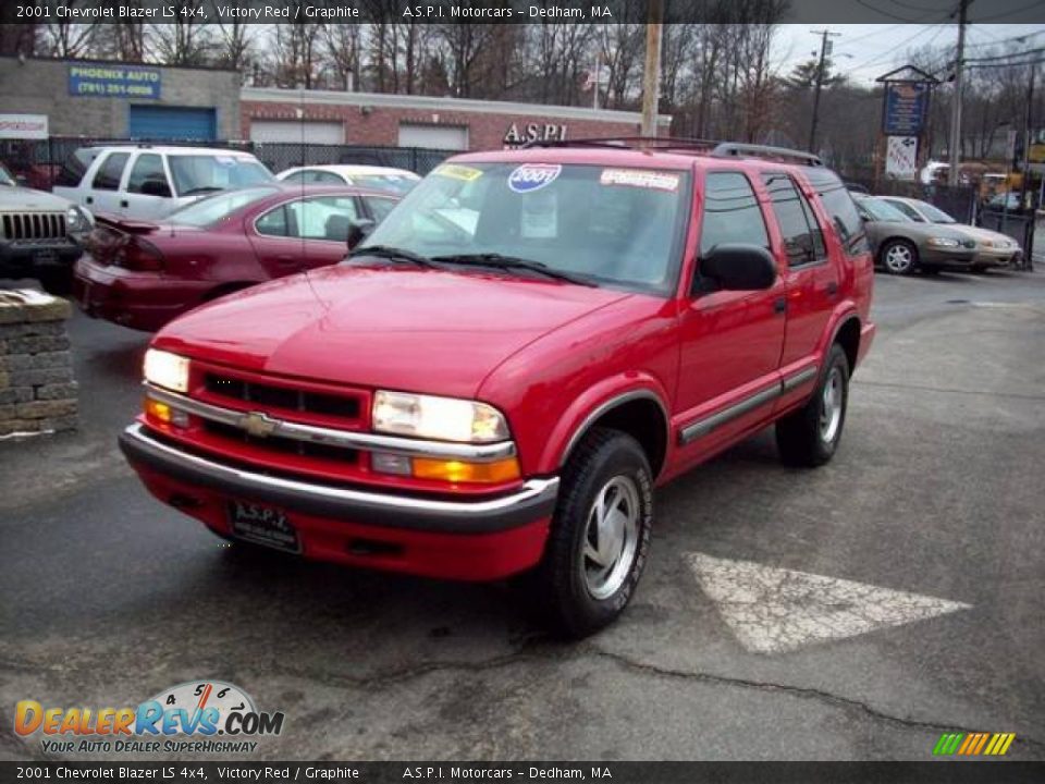 2001 Chevrolet Blazer LS 4x4 Victory Red / Graphite Photo #1