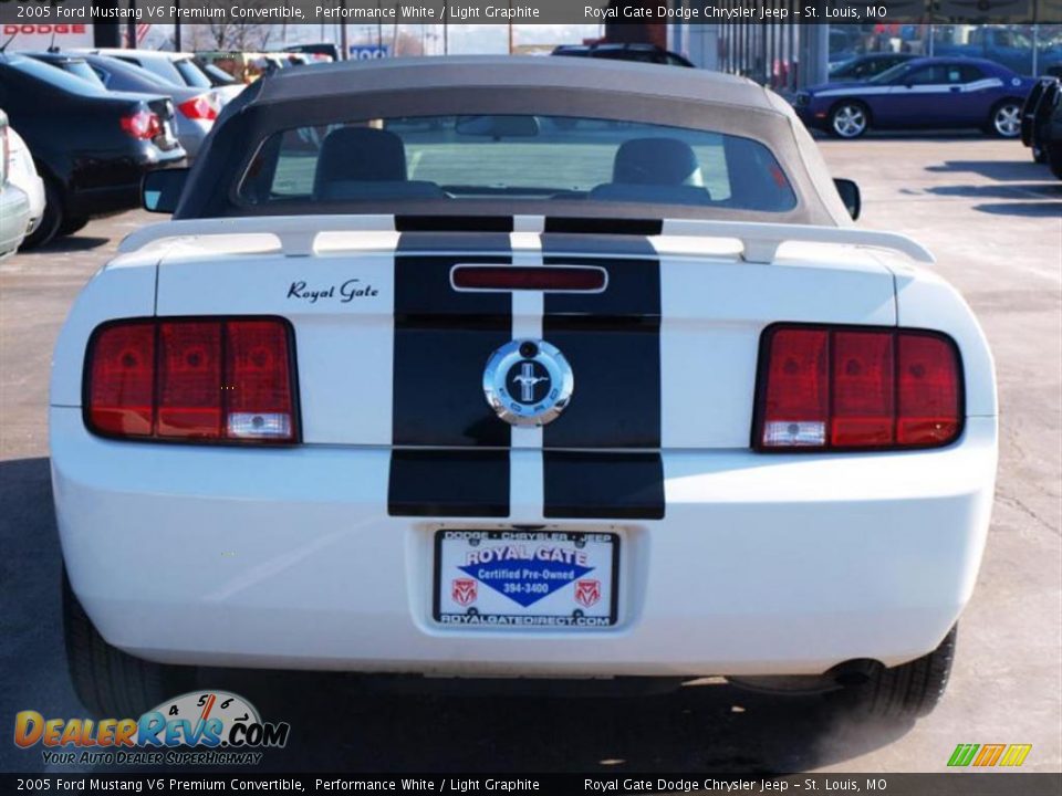 2005 Ford Mustang V6 Premium Convertible Performance White / Light Graphite Photo #6