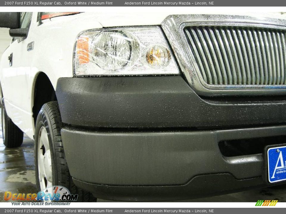 2007 Ford F150 XL Regular Cab Oxford White / Medium Flint Photo #3