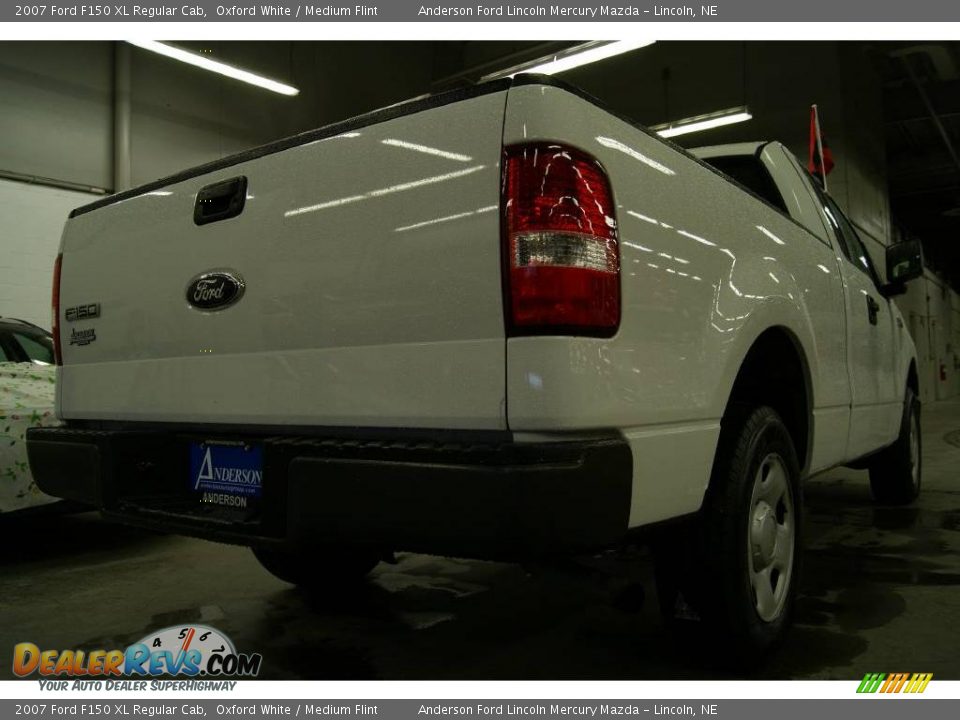 2007 Ford F150 XL Regular Cab Oxford White / Medium Flint Photo #7