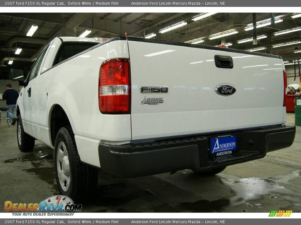 2007 Ford F150 XL Regular Cab Oxford White / Medium Flint Photo #9