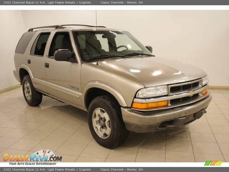 2002 Chevrolet Blazer LS 4x4 Light Pewter Metallic / Graphite Photo #1