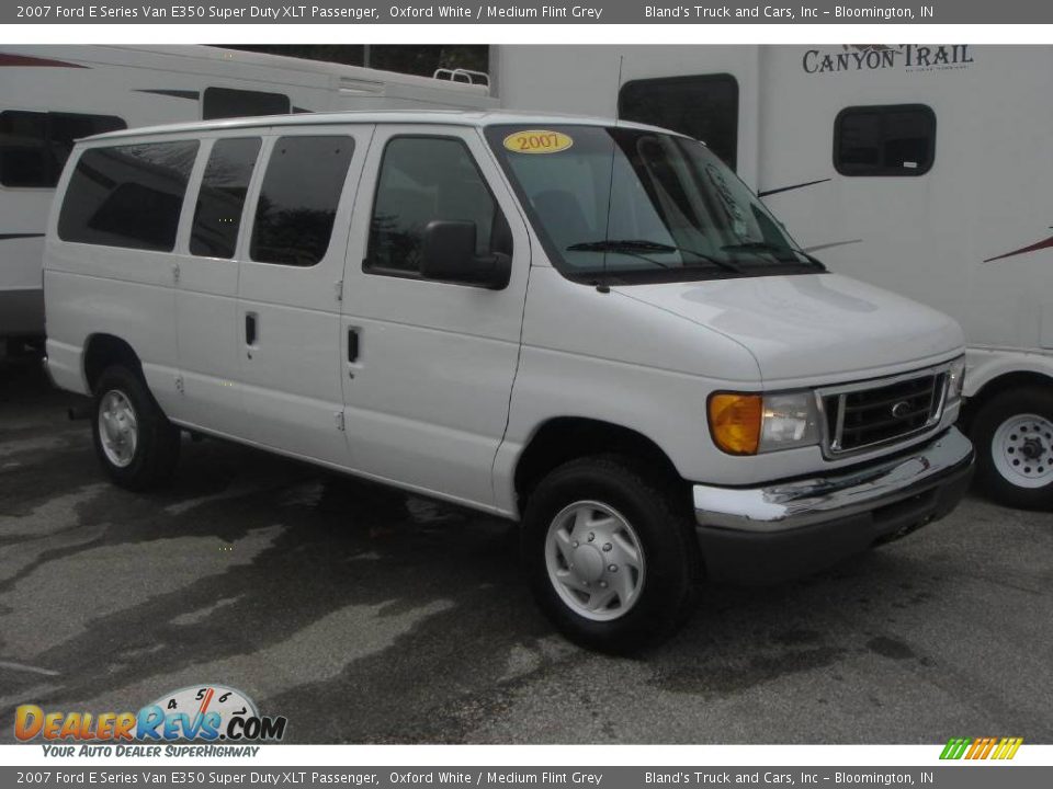 2007 Ford E Series Van E350 Super Duty XLT Passenger Oxford White / Medium Flint Grey Photo #1