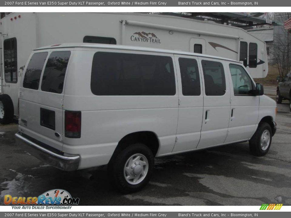 2007 Ford E Series Van E350 Super Duty XLT Passenger Oxford White / Medium Flint Grey Photo #2