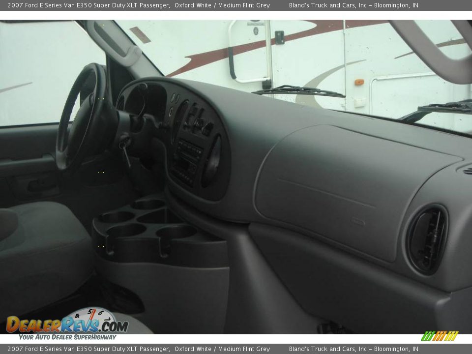 2007 Ford E Series Van E350 Super Duty XLT Passenger Oxford White / Medium Flint Grey Photo #3