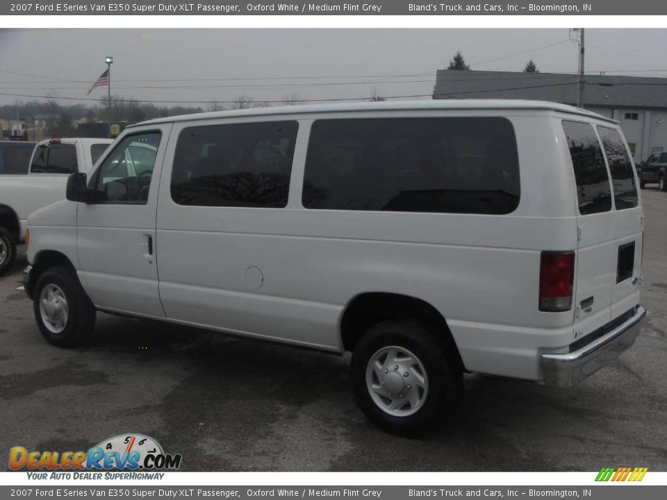 2007 Ford E Series Van E350 Super Duty XLT Passenger Oxford White / Medium Flint Grey Photo #6