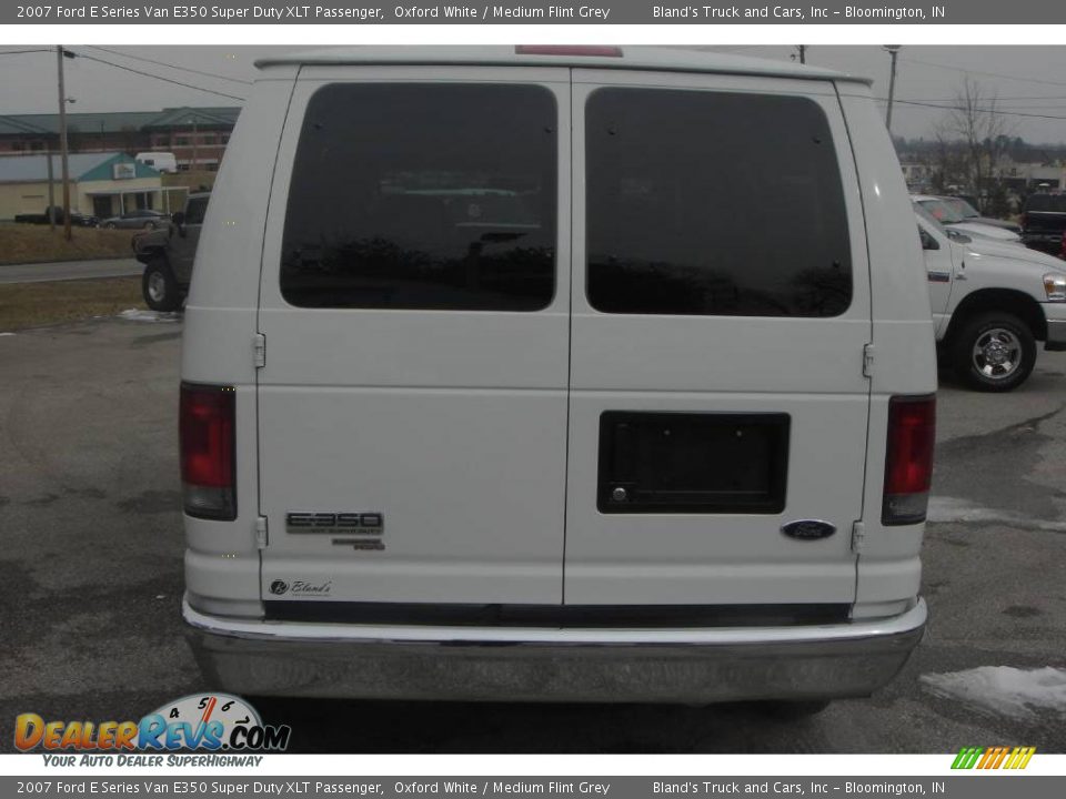 2007 Ford E Series Van E350 Super Duty XLT Passenger Oxford White / Medium Flint Grey Photo #7