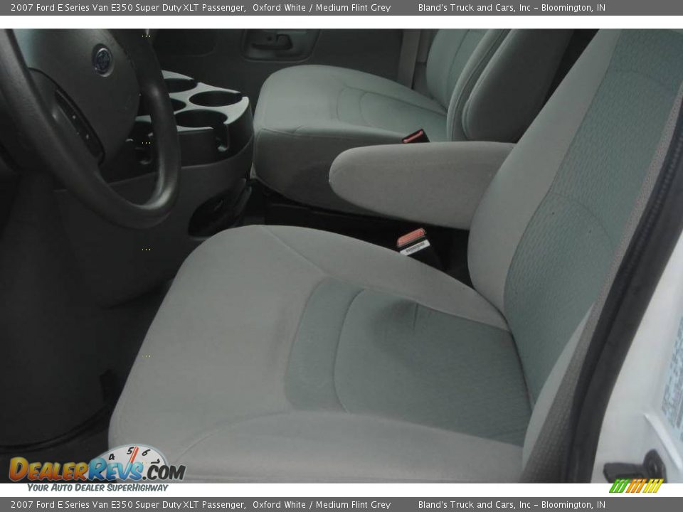 2007 Ford E Series Van E350 Super Duty XLT Passenger Oxford White / Medium Flint Grey Photo #19