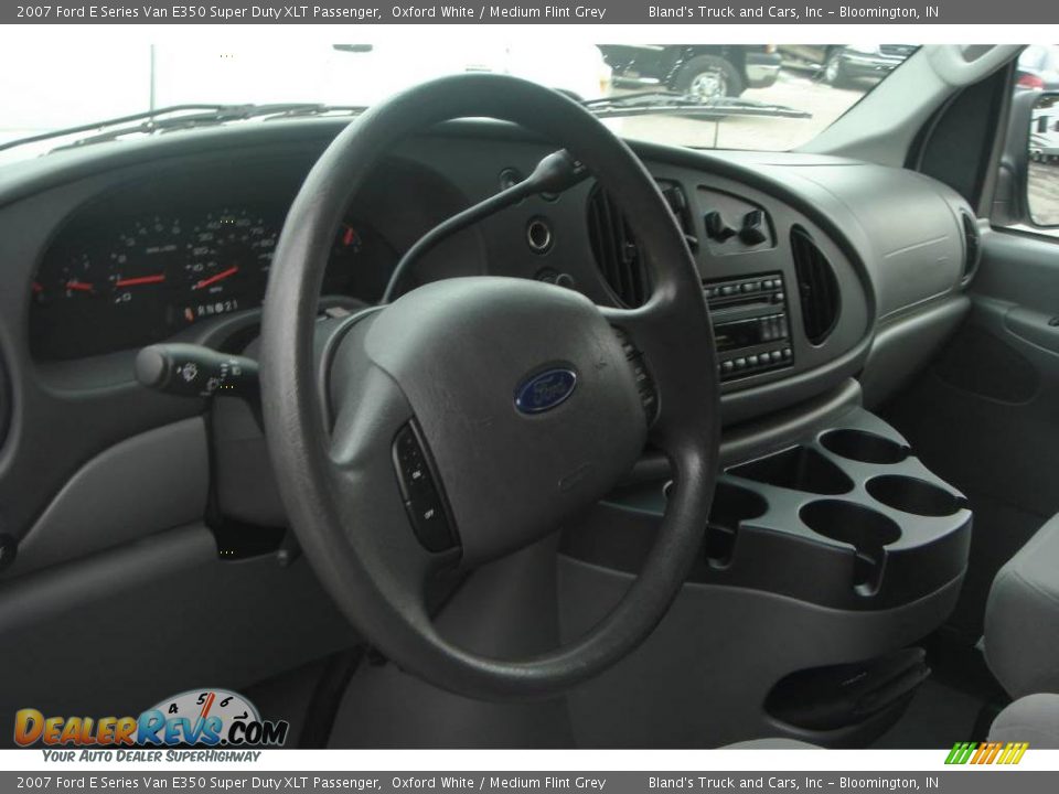 2007 Ford E Series Van E350 Super Duty XLT Passenger Oxford White / Medium Flint Grey Photo #20