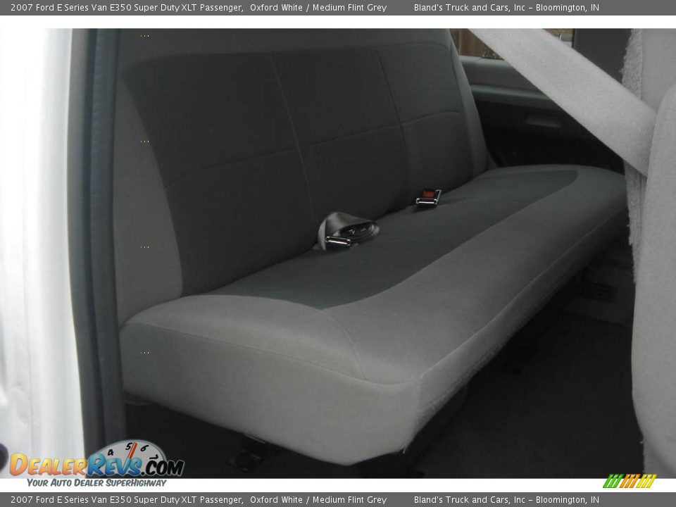 2007 Ford E Series Van E350 Super Duty XLT Passenger Oxford White / Medium Flint Grey Photo #29