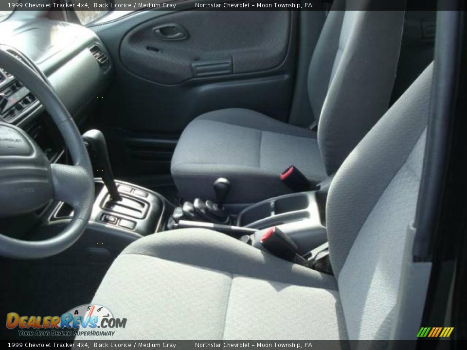 1999 Chevrolet Tracker 4x4 Black Licorice / Medium Gray Photo #5
