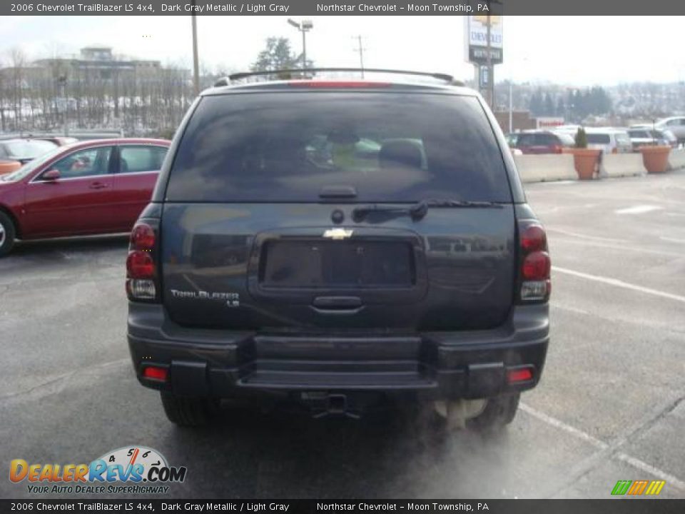 2006 Chevrolet TrailBlazer LS 4x4 Dark Gray Metallic / Light Gray Photo #4