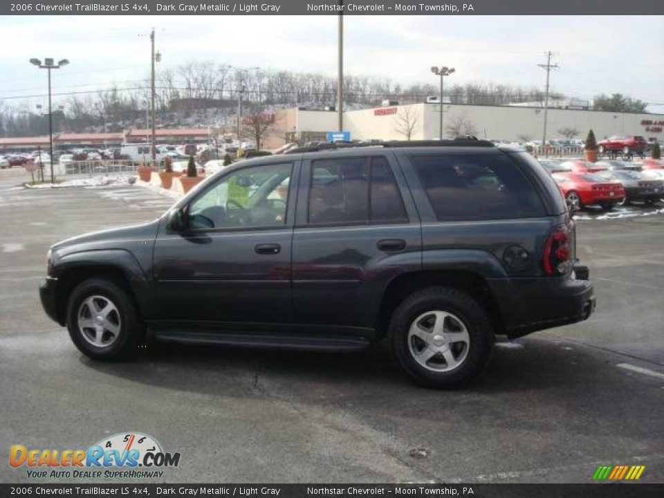2006 Chevrolet TrailBlazer LS 4x4 Dark Gray Metallic / Light Gray Photo #6