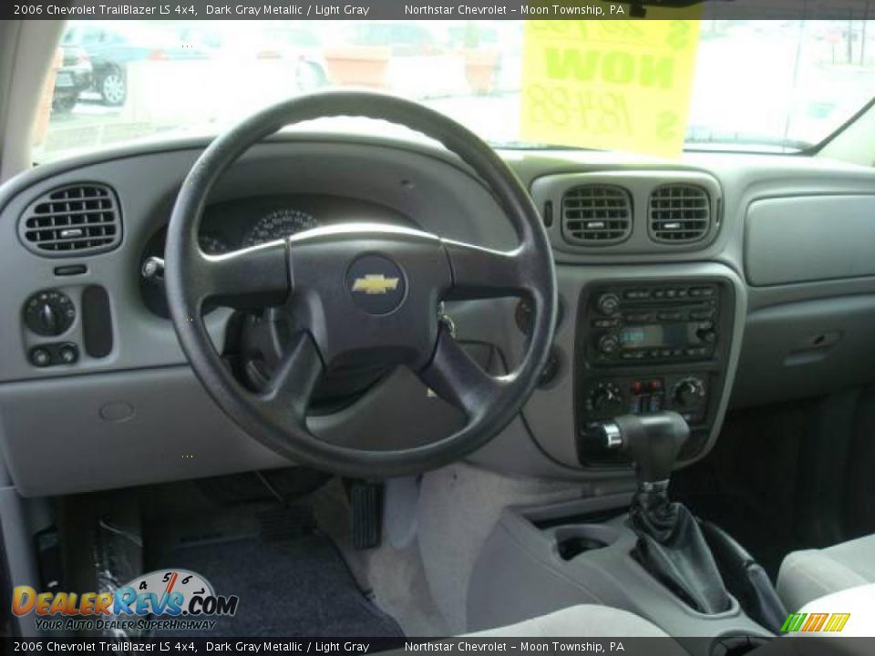 2006 Chevrolet TrailBlazer LS 4x4 Dark Gray Metallic / Light Gray Photo #12