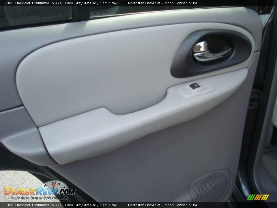 2006 Chevrolet TrailBlazer LS 4x4 Dark Gray Metallic / Light Gray Photo #13