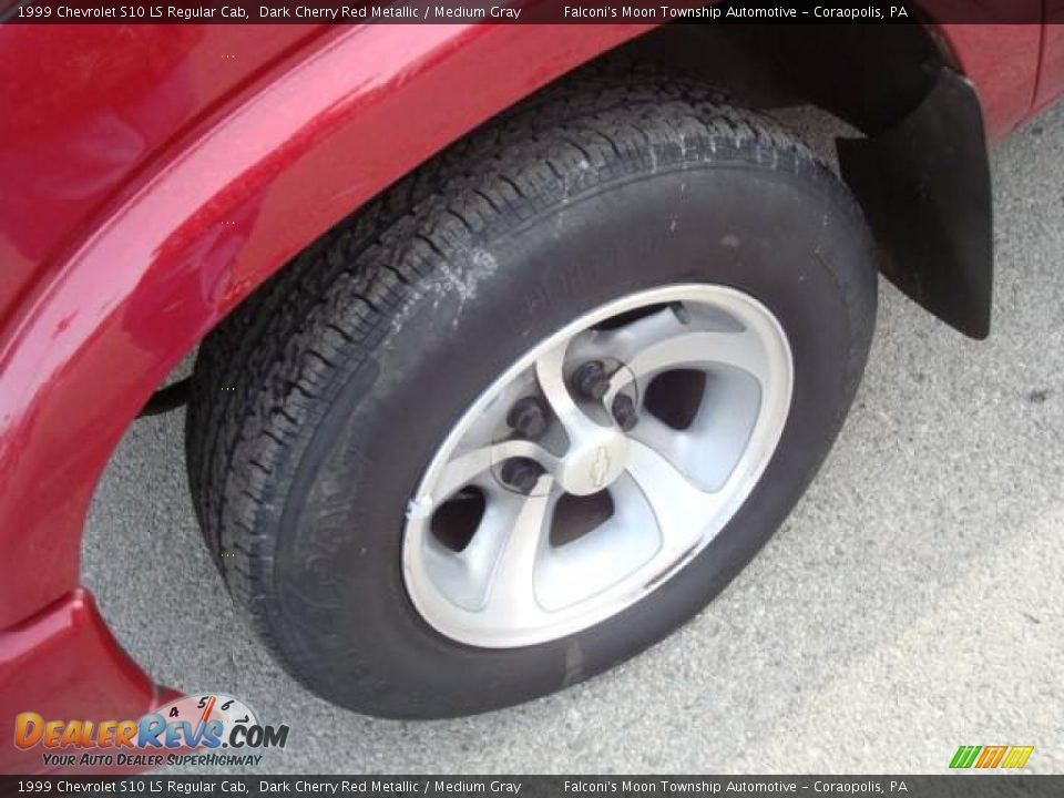 1999 Chevrolet S10 LS Regular Cab Dark Cherry Red Metallic / Medium Gray Photo #7