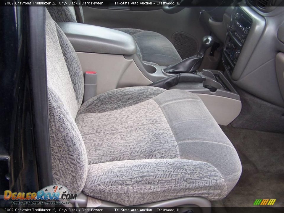 2002 Chevrolet TrailBlazer LS Onyx Black / Dark Pewter Photo #17