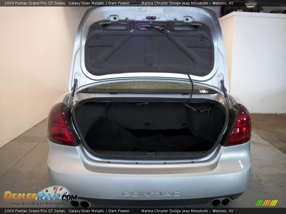 2004 Pontiac Grand Prix GT Sedan Galaxy Silver Metallic / Dark Pewter Photo #12