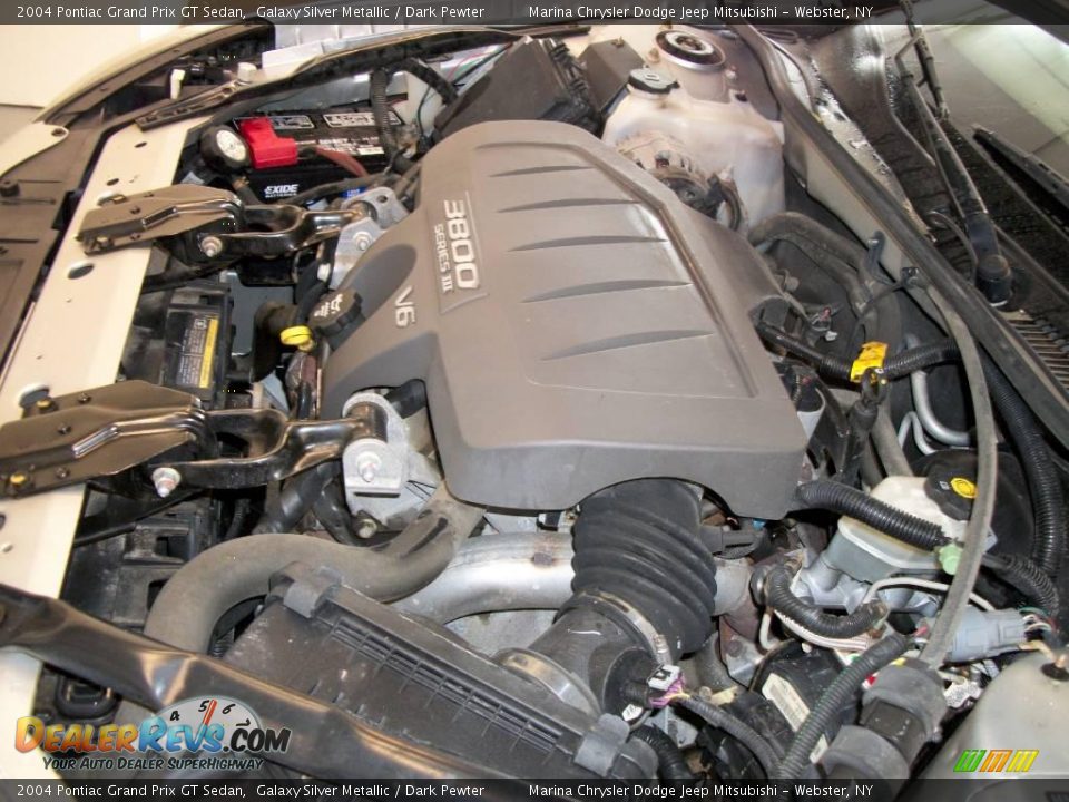 2004 Pontiac Grand Prix GT Sedan Galaxy Silver Metallic / Dark Pewter Photo #22
