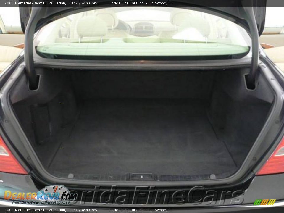 2003 Mercedes-Benz E 320 Sedan Black / Ash Grey Photo #10