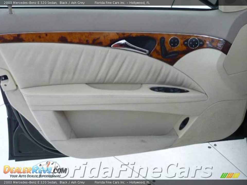 2003 Mercedes-Benz E 320 Sedan Black / Ash Grey Photo #11