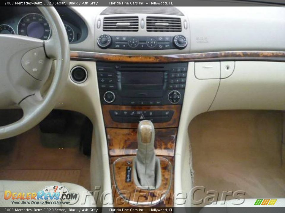2003 Mercedes-Benz E 320 Sedan Black / Ash Grey Photo #17