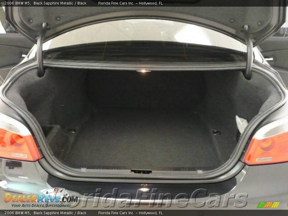 2006 BMW M5 Black Sapphire Metallic / Black Photo #11