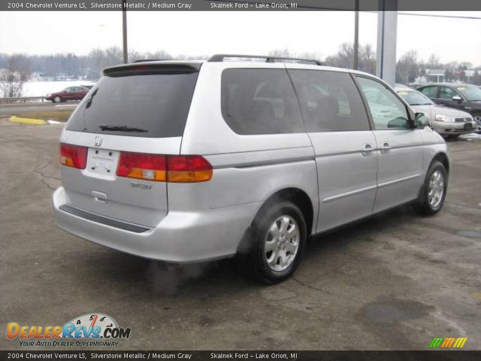 2004 Chevrolet Venture LS Silverstone Metallic / Medium Gray Photo #9