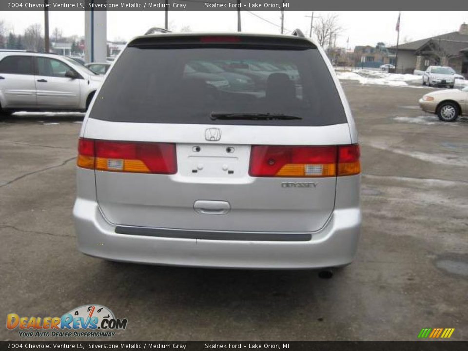 2004 Chevrolet Venture LS Silverstone Metallic / Medium Gray Photo #10