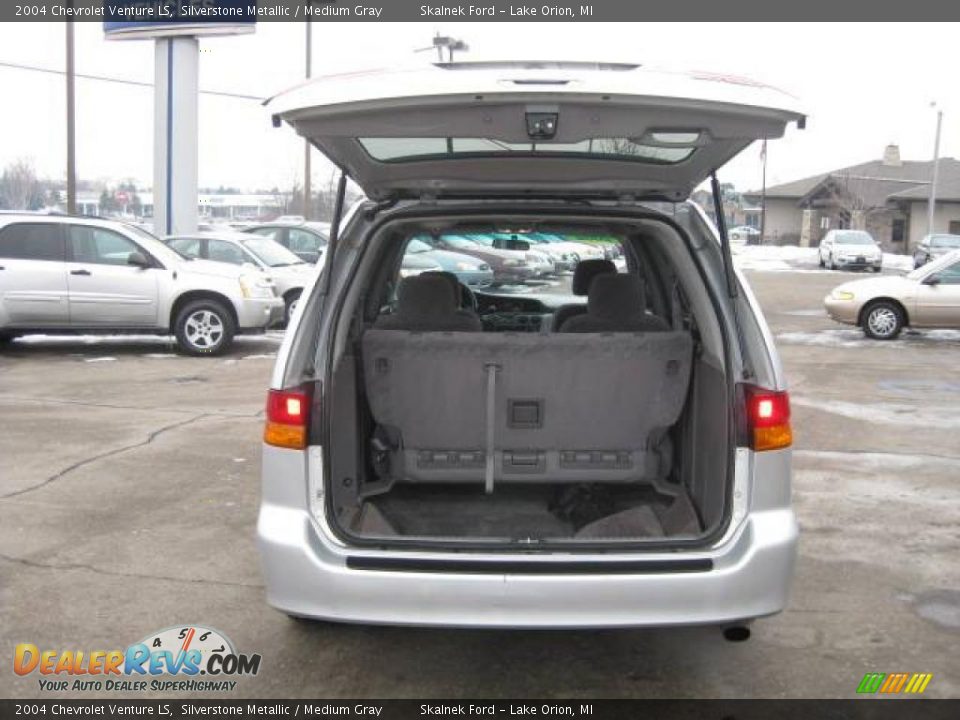 2004 Chevrolet Venture LS Silverstone Metallic / Medium Gray Photo #17