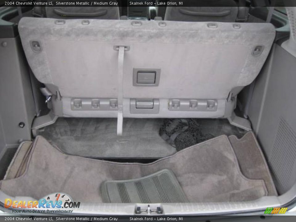 2004 Chevrolet Venture LS Silverstone Metallic / Medium Gray Photo #18