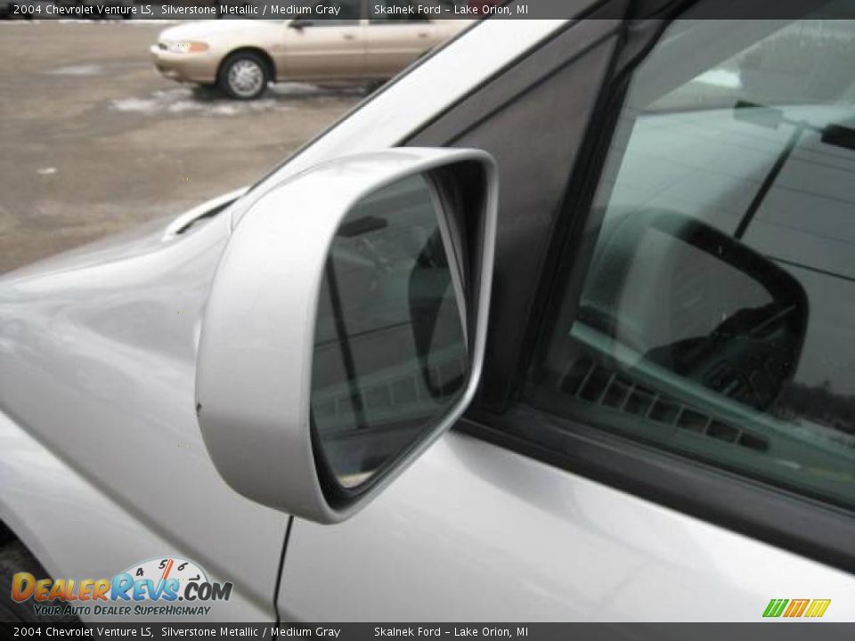 2004 Chevrolet Venture LS Silverstone Metallic / Medium Gray Photo #21