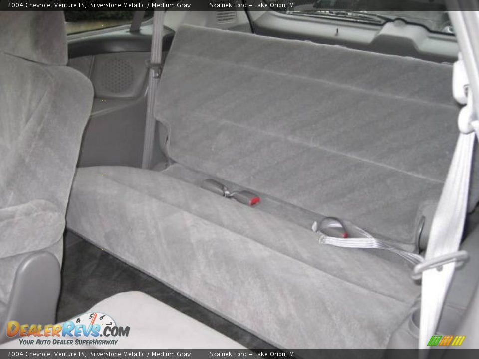 2004 Chevrolet Venture LS Silverstone Metallic / Medium Gray Photo #26