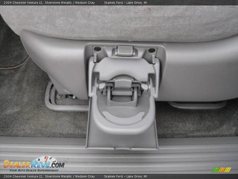 2004 Chevrolet Venture LS Silverstone Metallic / Medium Gray Photo #27