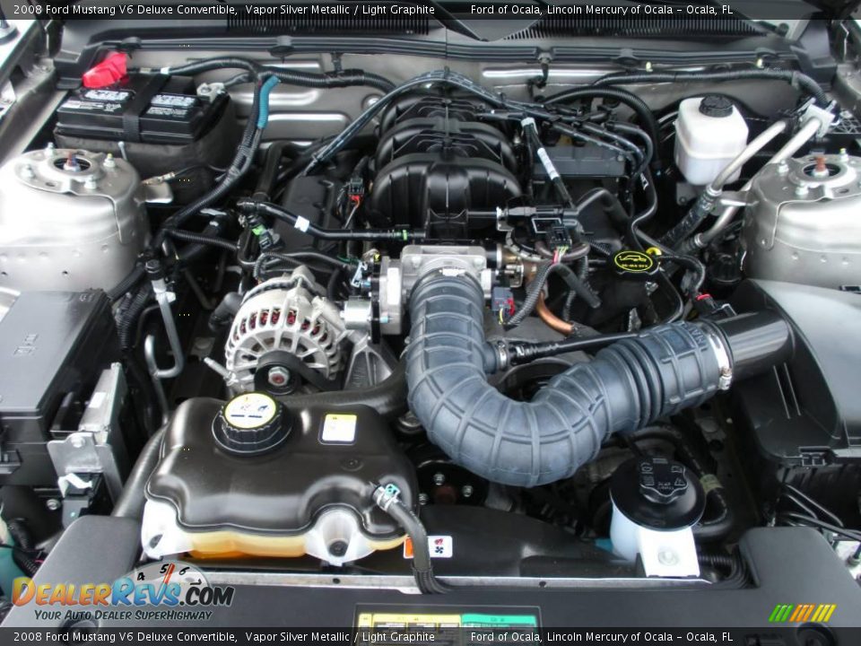 2008 Ford Mustang V6 Deluxe Convertible Vapor Silver Metallic / Light Graphite Photo #28